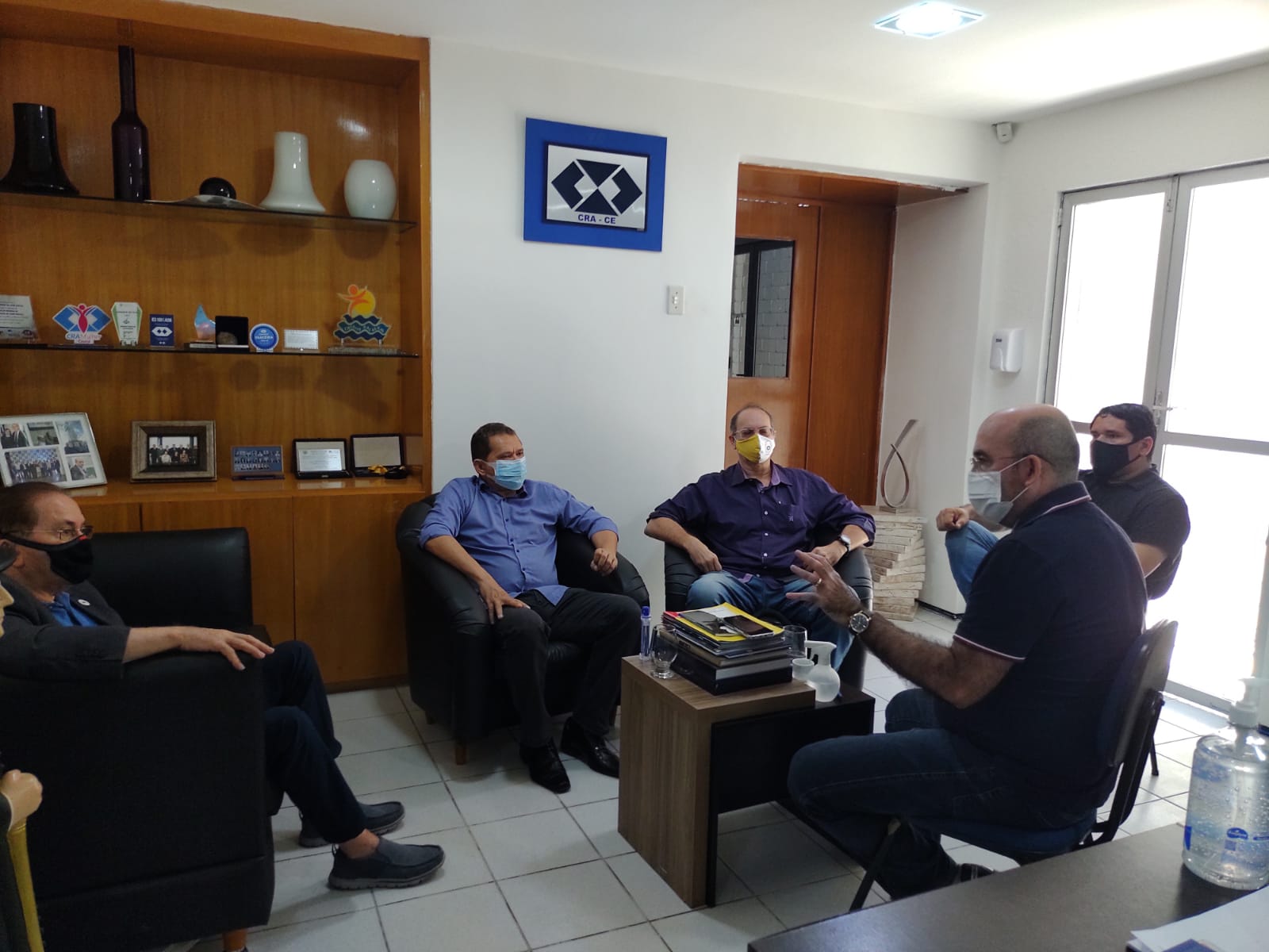 Entidades representantivas dos administradores se reúnem na sede do CRA-CE